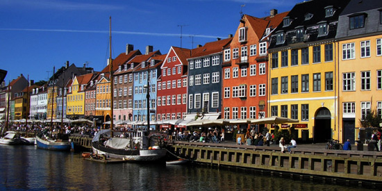 Nyhavn midt i København Sentrum